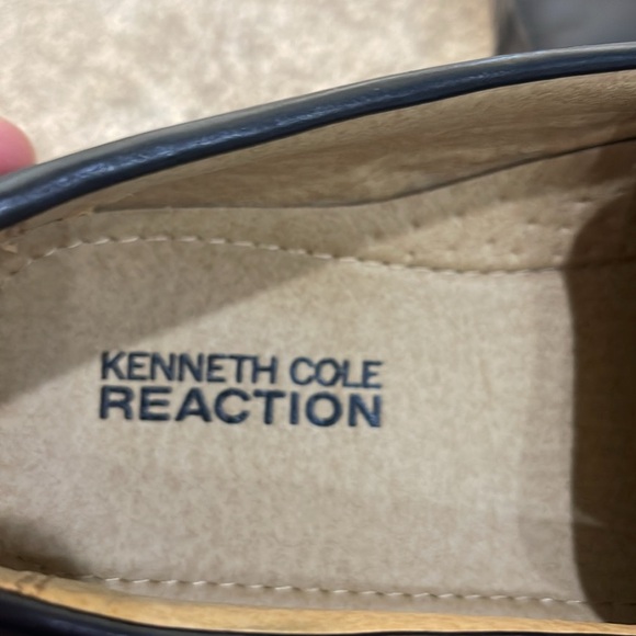 New Kenneth Cole Black Leather Slip-On Loafers - Picture 6 of 6